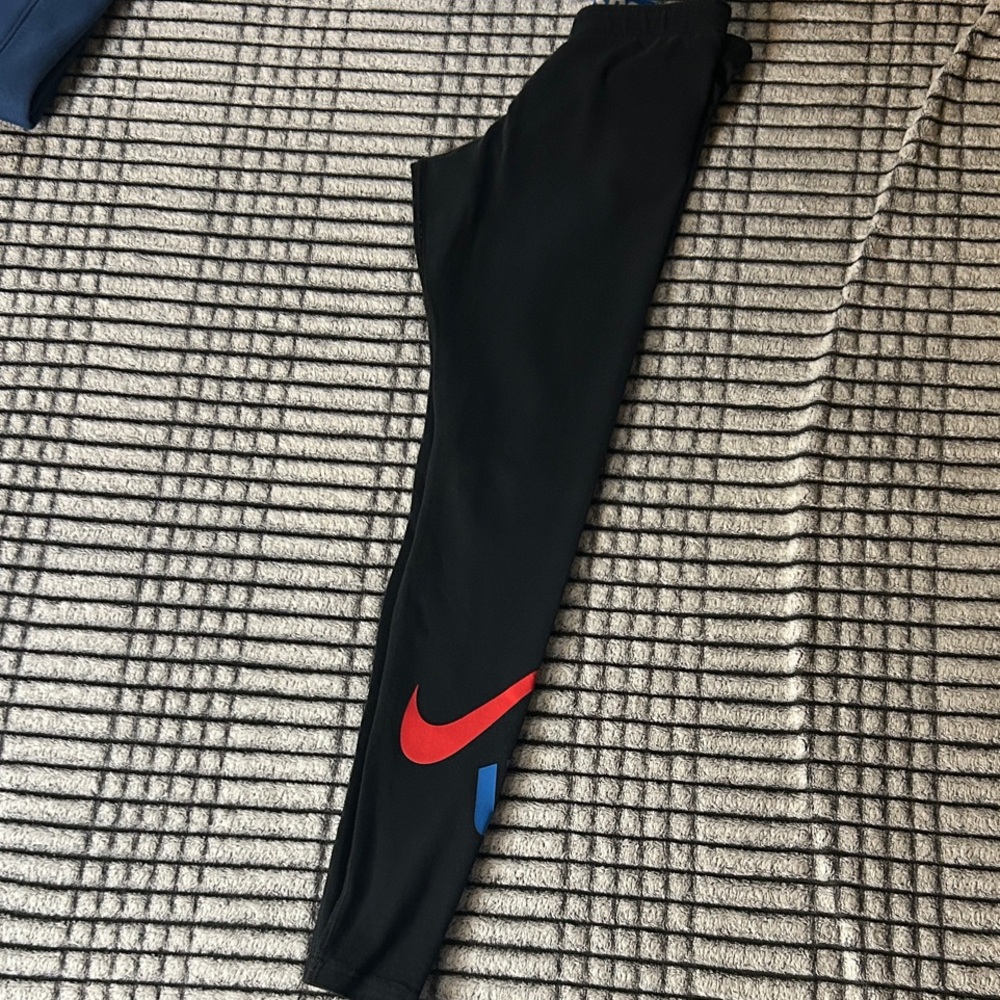 Women’s Nike USA Leggings (XS)